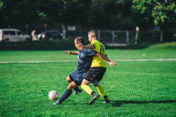 热身赛2-0藏玄机！东道主暗伤浮现，亚洲黑马一短板恐致命（配图示意）